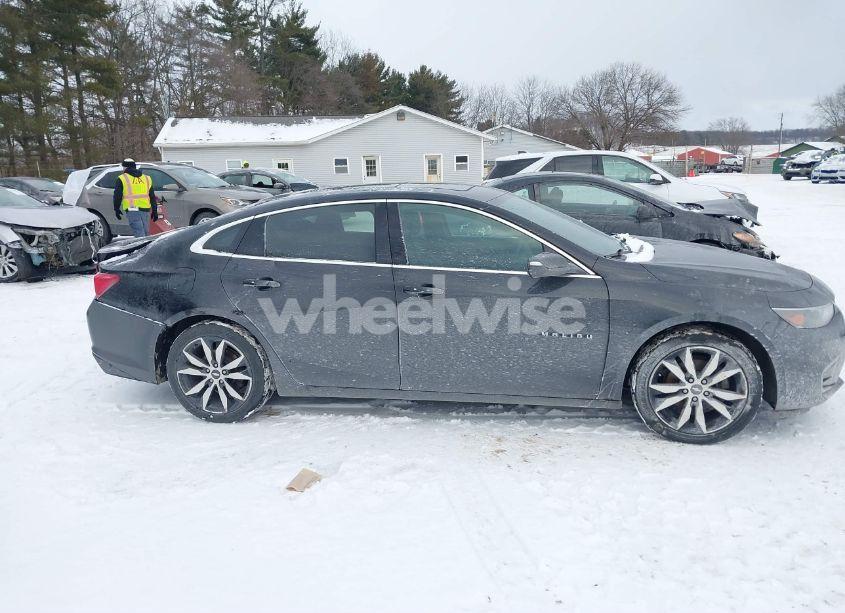 Photo 13 of 2017 Chevrolet Malibu 1LT (VIN 1G1ZE5ST7HF199899)