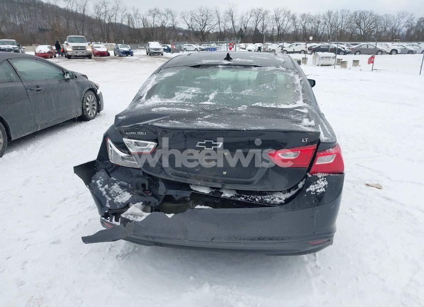 Photo 16 of 2017 Chevrolet Malibu 1LT (VIN 1G1ZE5ST7HF199899)