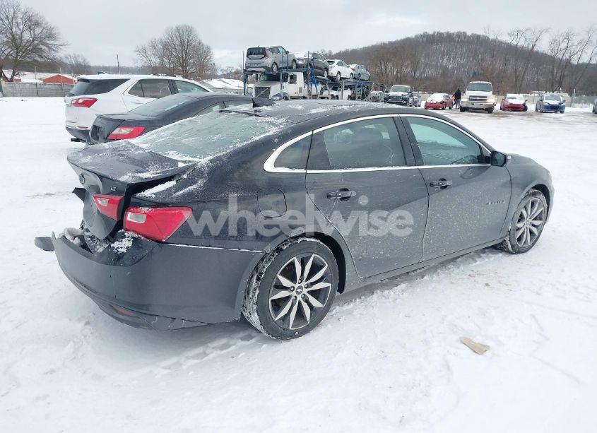 Photo 4 of 2017 Chevrolet Malibu 1LT (VIN 1G1ZE5ST7HF199899)