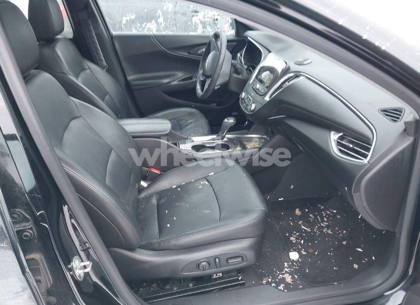 Photo 5 of 2017 Chevrolet Malibu 1LT (VIN 1G1ZE5ST7HF199899)