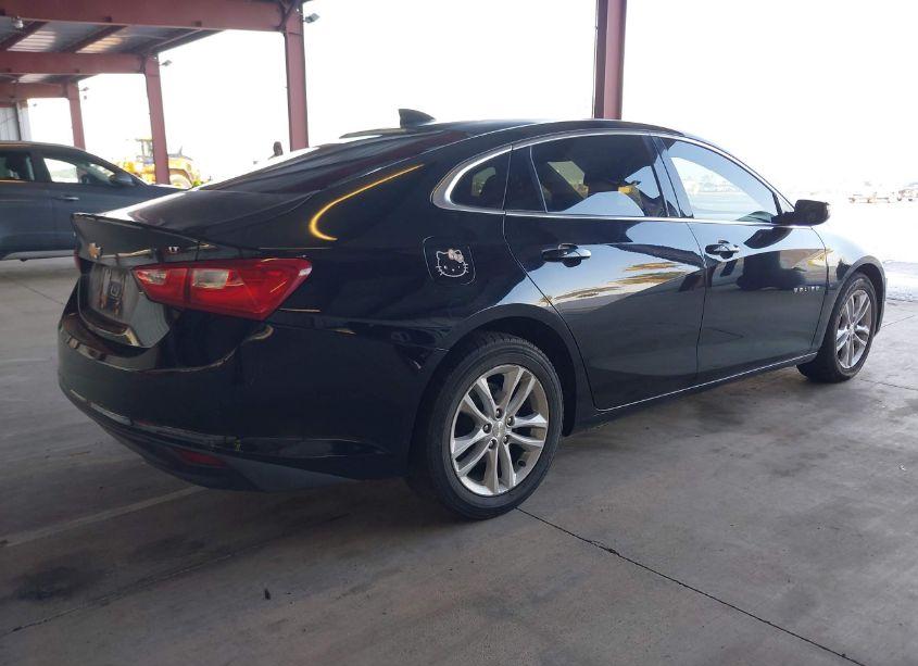 Photo 4 of 2017 Chevrolet Malibu 1LT (VIN 1G1ZE5ST7HF201196)