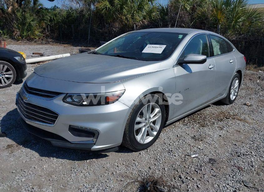 Photo 2 of 2017 Chevrolet Malibu 1LT (VIN 1G1ZE5ST7HF207127)