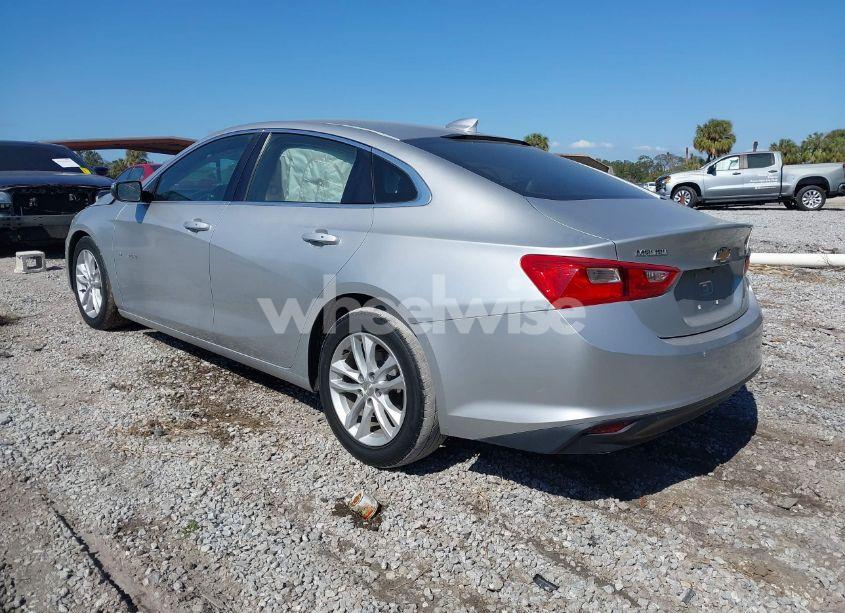 Photo 3 of 2017 Chevrolet Malibu 1LT (VIN 1G1ZE5ST7HF207127)