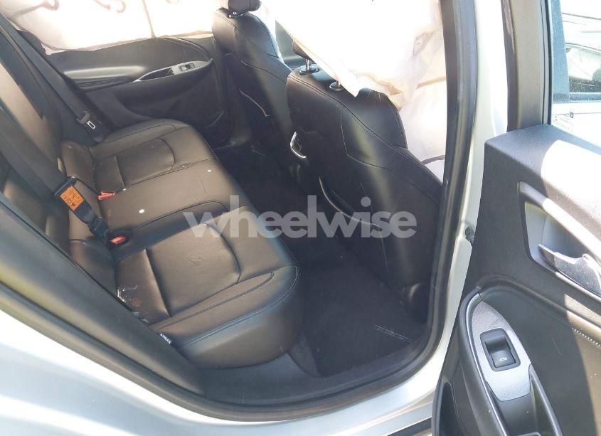 Photo 8 of 2017 Chevrolet Malibu 1LT (VIN 1G1ZE5ST7HF207127)