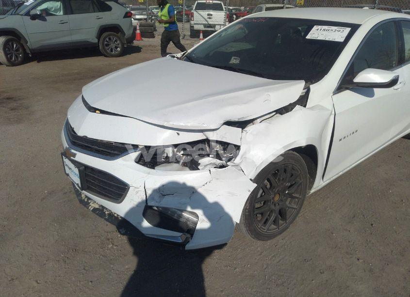 Photo 6 of 2017 Chevrolet Malibu 1LT (VIN 1G1ZE5ST7HF215048)