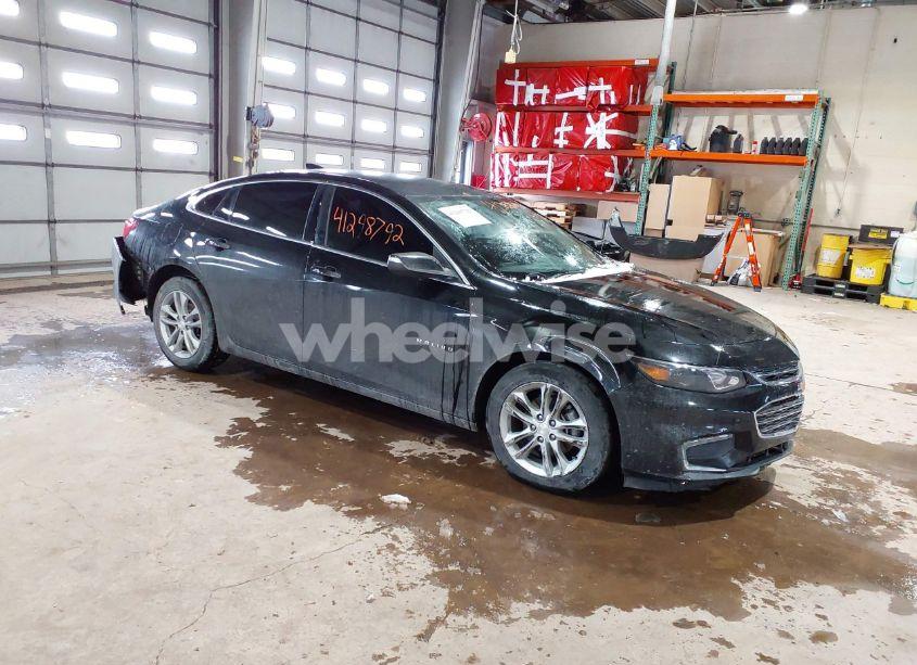 2017 Chevrolet Malibu 1LT (VIN 1G1ZE5ST7HF224042) main photo