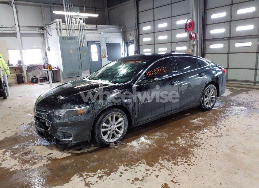 Photo 2 of 2017 Chevrolet Malibu 1LT (VIN 1G1ZE5ST7HF224042)