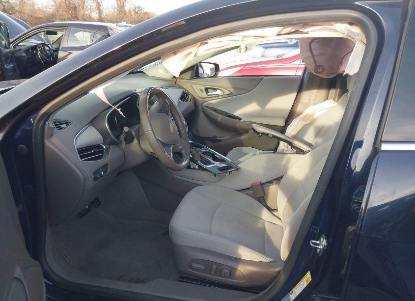 Photo 5 of 2017 Chevrolet Malibu 1LT (VIN 1G1ZE5ST7HF256876)