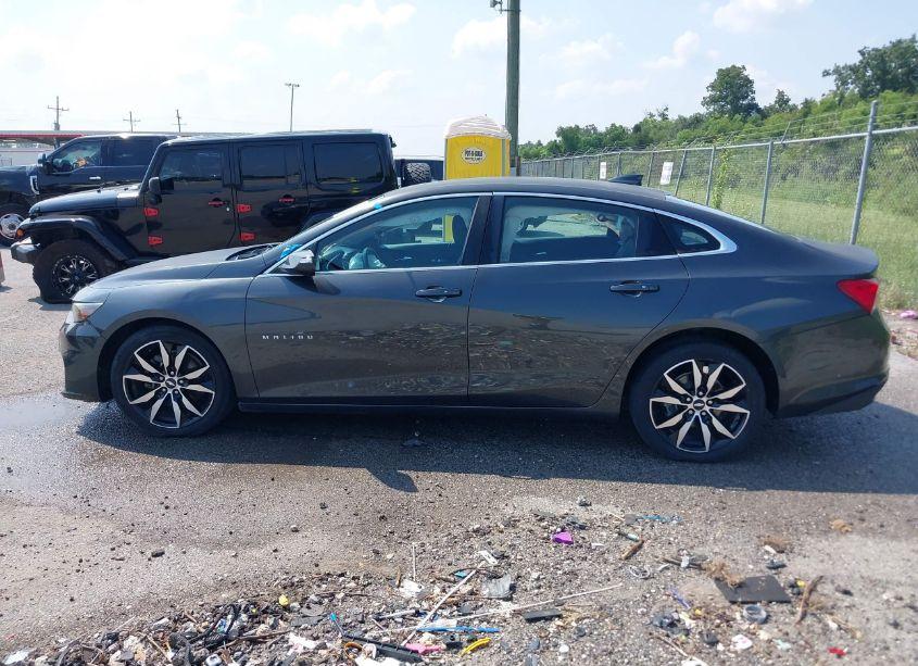 Photo 14 of 2017 Chevrolet Malibu 1LT (VIN 1G1ZE5ST7HF271555)