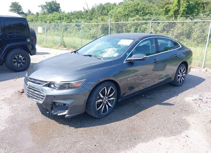 Photo 2 of 2017 Chevrolet Malibu 1LT (VIN 1G1ZE5ST7HF271555)