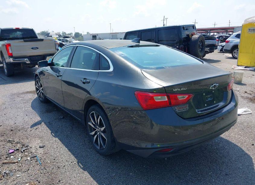 Photo 3 of 2017 Chevrolet Malibu 1LT (VIN 1G1ZE5ST7HF271555)