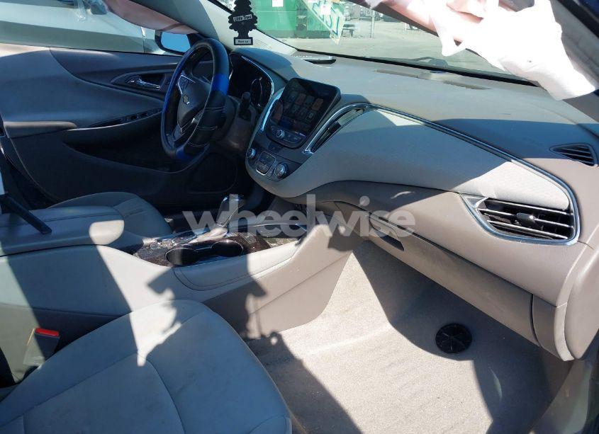 Photo 5 of 2017 Chevrolet Malibu 1LT (VIN 1G1ZE5ST7HF279204)