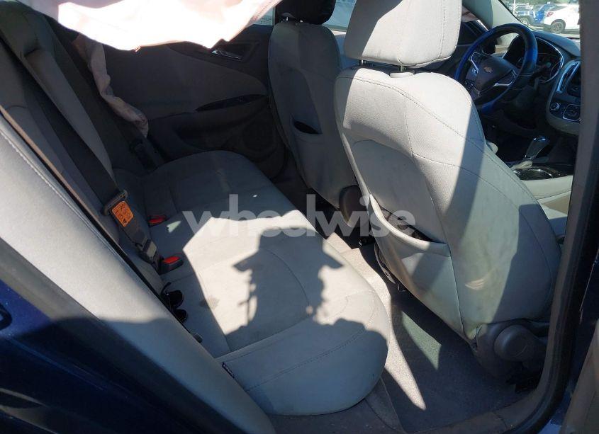 Photo 8 of 2017 Chevrolet Malibu 1LT (VIN 1G1ZE5ST7HF279204)