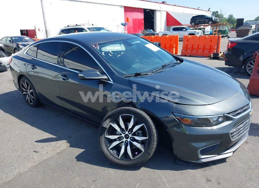 Photo 6 of 2017 Chevrolet Malibu 1LT (VIN 1G1ZE5ST7HF283351)