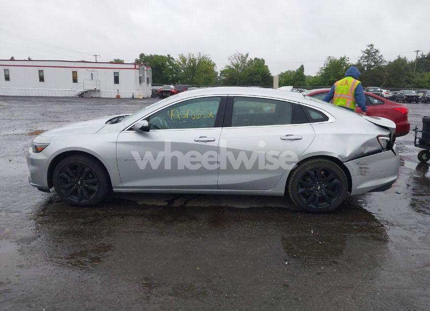 Photo 14 of 2017 Chevrolet Malibu 1LT (VIN 1G1ZE5ST7HF284306)