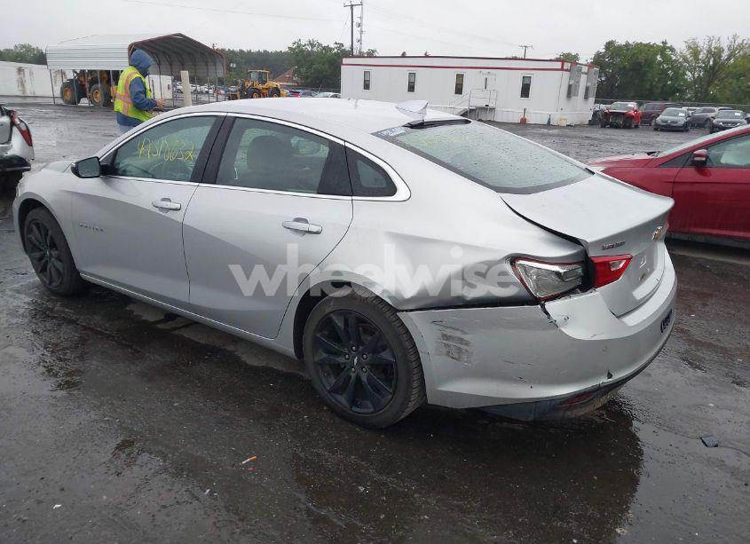 Photo 3 of 2017 Chevrolet Malibu 1LT (VIN 1G1ZE5ST7HF284306)