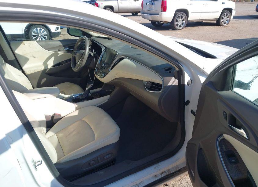 Photo 5 of 2023 Chevrolet Malibu FWD 2LT (VIN 1G1ZE5ST7PF176086)