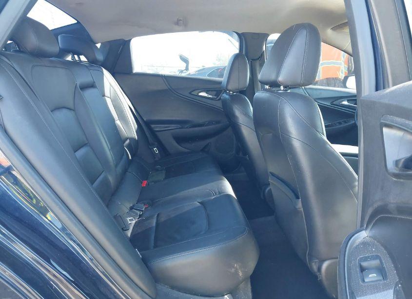 Photo 8 of 2016 Chevrolet Malibu 1LT (VIN 1G1ZE5ST8GF171110)