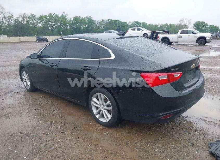 Photo 3 of 2016 Chevrolet Malibu 1LT (VIN 1G1ZE5ST8GF177859)