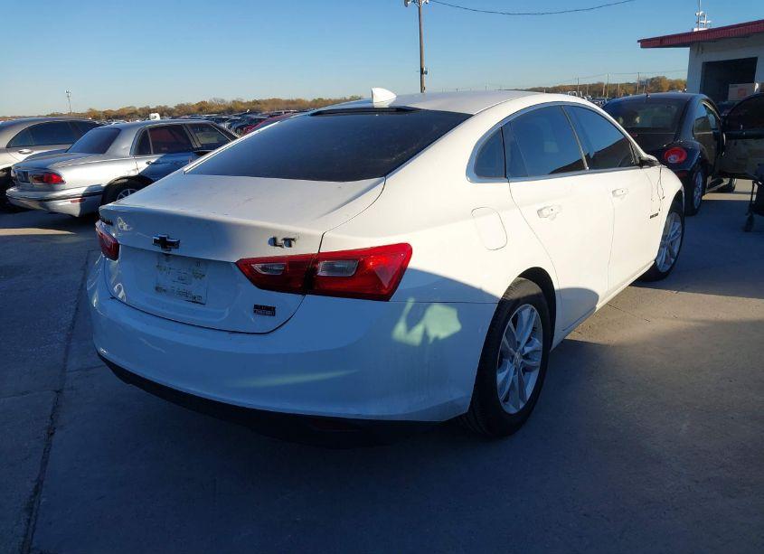 Photo 4 of 2016 Chevrolet Malibu 1LT (VIN 1G1ZE5ST8GF214294)