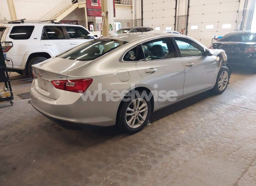 Photo 4 of 2016 Chevrolet Malibu 1LT (VIN 1G1ZE5ST8GF216952)