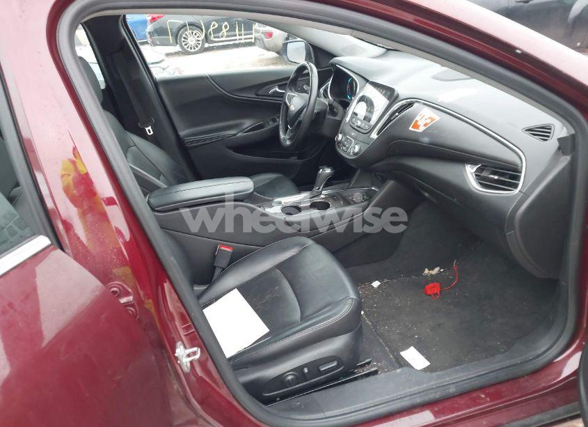 Photo 5 of 2016 Chevrolet Malibu 1LT (VIN 1G1ZE5ST8GF264807)