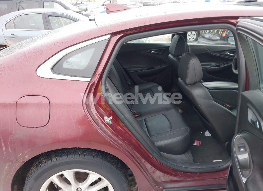 Photo 8 of 2016 Chevrolet Malibu 1LT (VIN 1G1ZE5ST8GF264807)