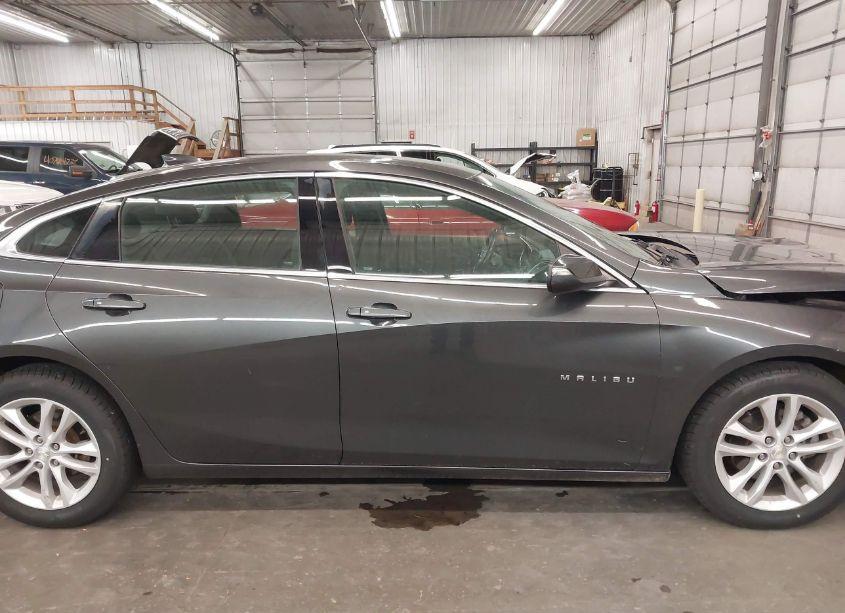 Photo 14 of 2016 Chevrolet Malibu 1LT (VIN 1G1ZE5ST8GF269909)