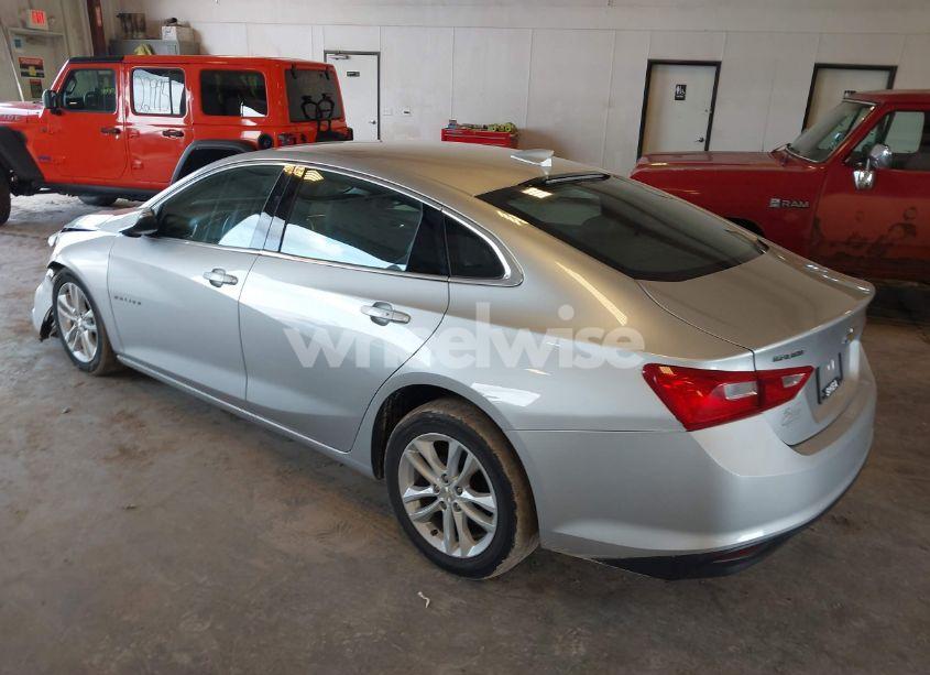 Photo 3 of 2016 Chevrolet Malibu 1LT (VIN 1G1ZE5ST8GF272695)