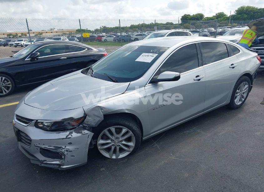 Photo 2 of 2016 Chevrolet Malibu LT (VIN 1G1ZE5ST8GF276522)