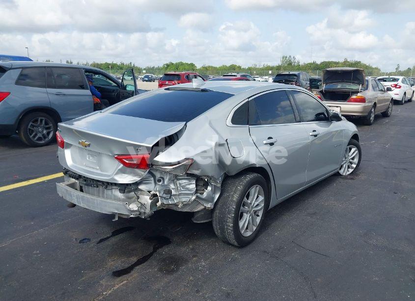 Photo 6 of 2016 Chevrolet Malibu LT (VIN 1G1ZE5ST8GF276522)
