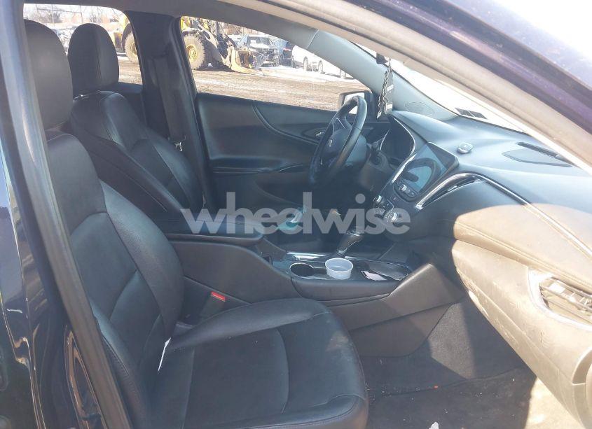 Photo 5 of 2016 Chevrolet Malibu 1LT (VIN 1G1ZE5ST8GF287536)