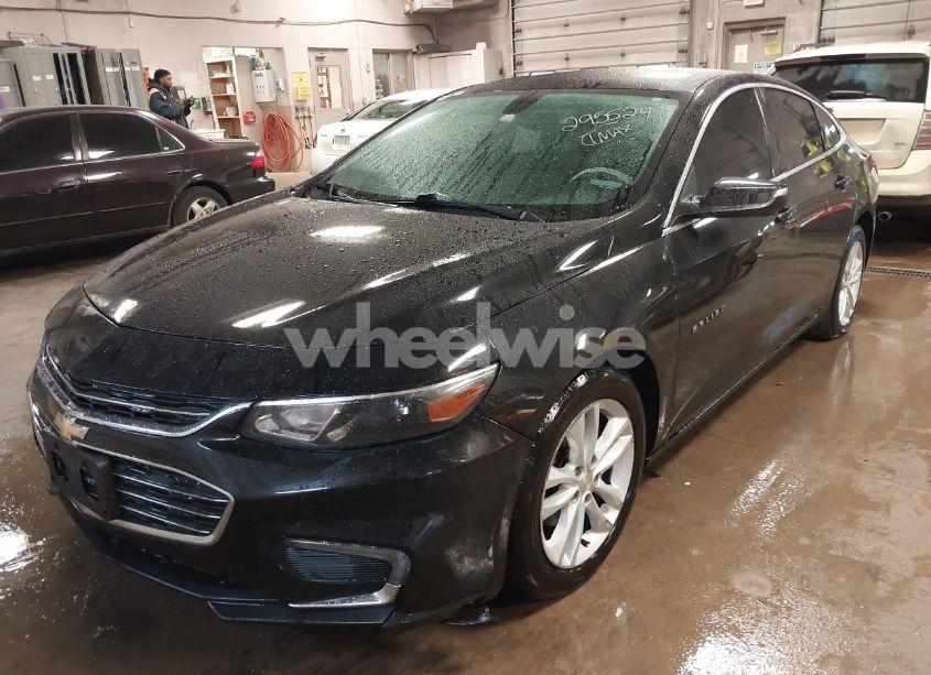 Photo 2 of 2016 Chevrolet Malibu 1LT (VIN 1G1ZE5ST8GF295524)