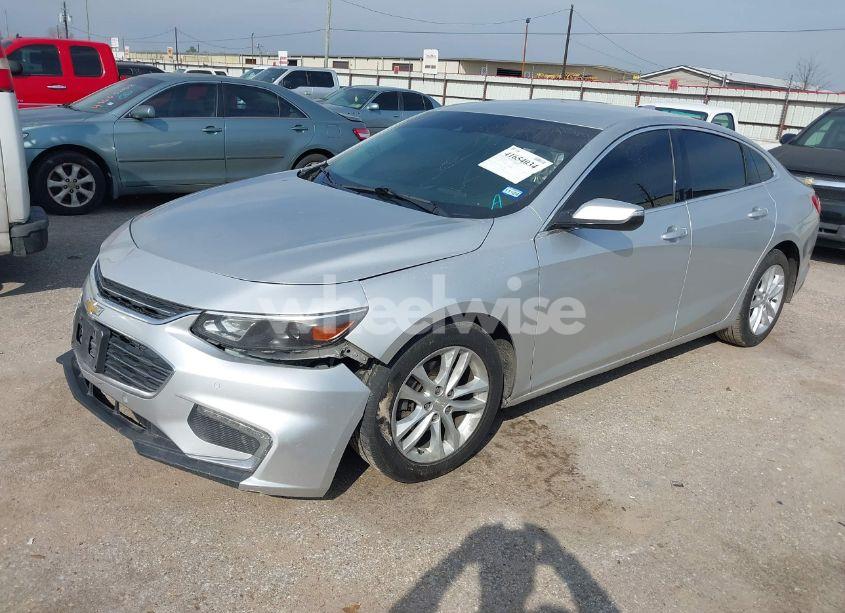 Photo 2 of 2016 Chevrolet Malibu 1LT (VIN 1G1ZE5ST8GF321443)
