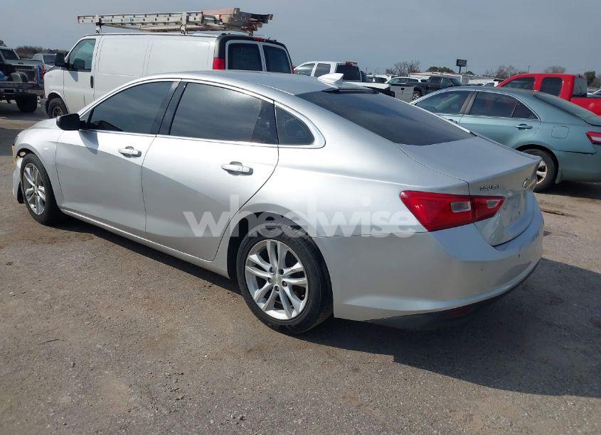 Photo 3 of 2016 Chevrolet Malibu 1LT (VIN 1G1ZE5ST8GF321443)