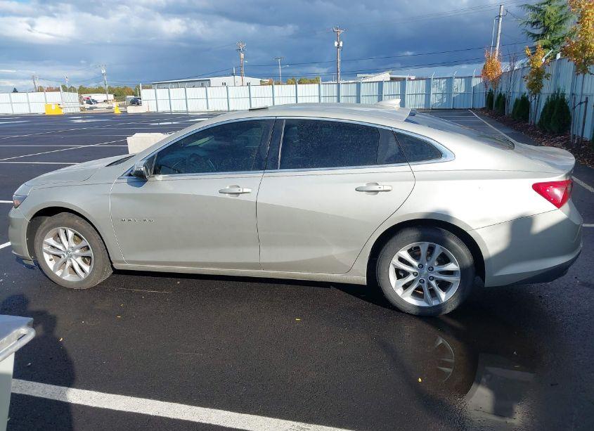 Photo 11 of 2016 Chevrolet Malibu 1LT (VIN 1G1ZE5ST8GF329333)