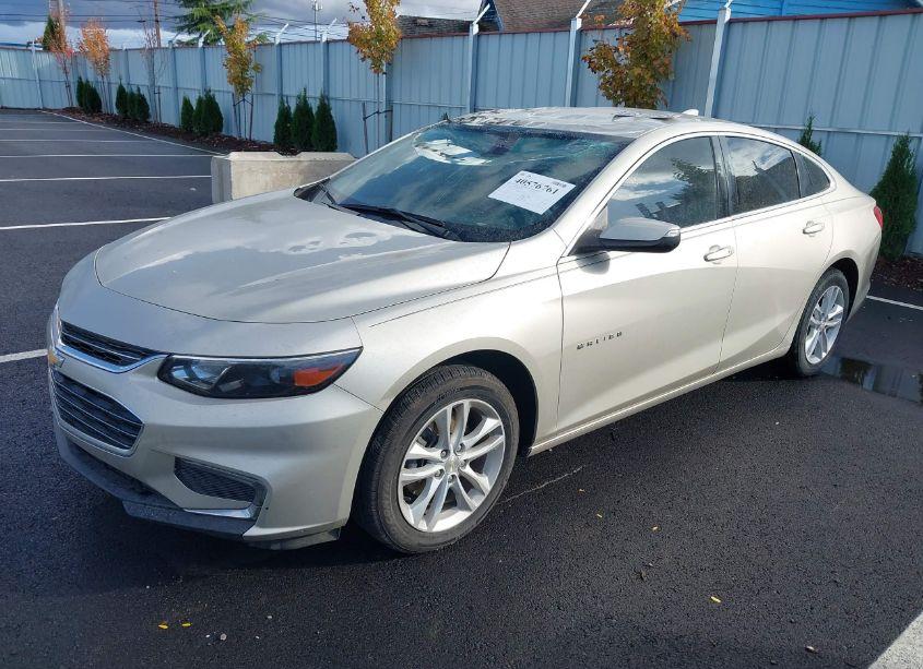 Photo 2 of 2016 Chevrolet Malibu 1LT (VIN 1G1ZE5ST8GF329333)