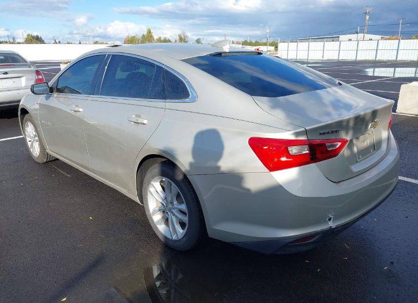 Photo 3 of 2016 Chevrolet Malibu 1LT (VIN 1G1ZE5ST8GF329333)