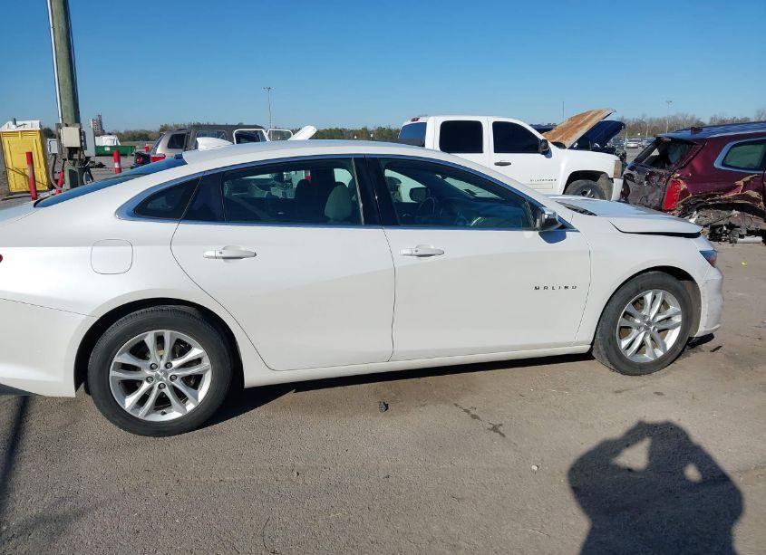 Photo 13 of 2016 Chevrolet Malibu 1LT (VIN 1G1ZE5ST8GF348061)