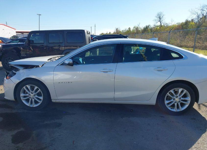 Photo 14 of 2016 Chevrolet Malibu 1LT (VIN 1G1ZE5ST8GF348061)