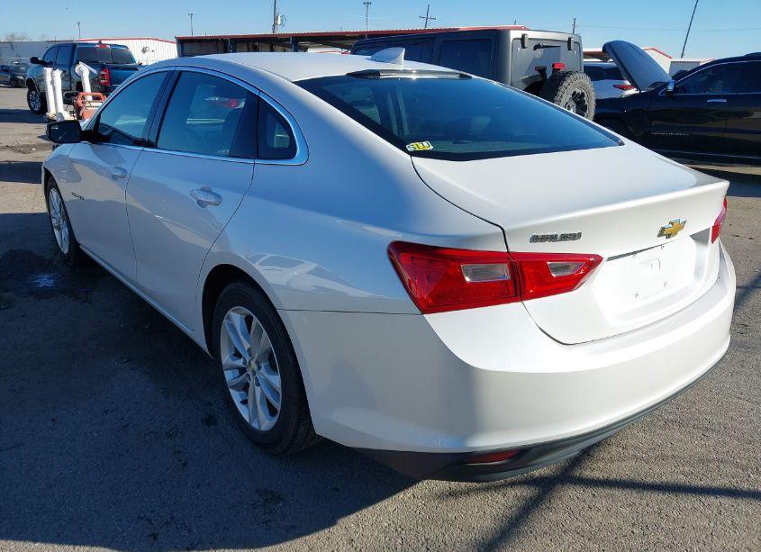 Photo 3 of 2016 Chevrolet Malibu 1LT (VIN 1G1ZE5ST8GF348061)