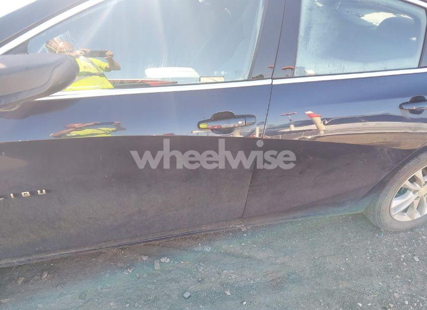 Photo 19 of 2016 Chevrolet Malibu 1LT (VIN 1G1ZE5ST8GF350151)