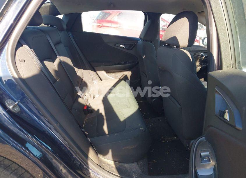 Photo 8 of 2016 Chevrolet Malibu 1LT (VIN 1G1ZE5ST8GF350151)