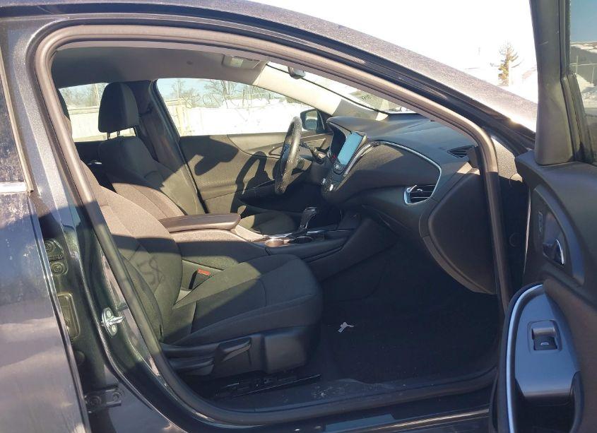 Photo 5 of 2017 Chevrolet Malibu (VIN 1G1ZE5ST8HF103438)