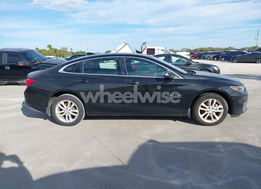 Photo 13 of 2017 Chevrolet Malibu 1LT (VIN 1G1ZE5ST8HF106503)