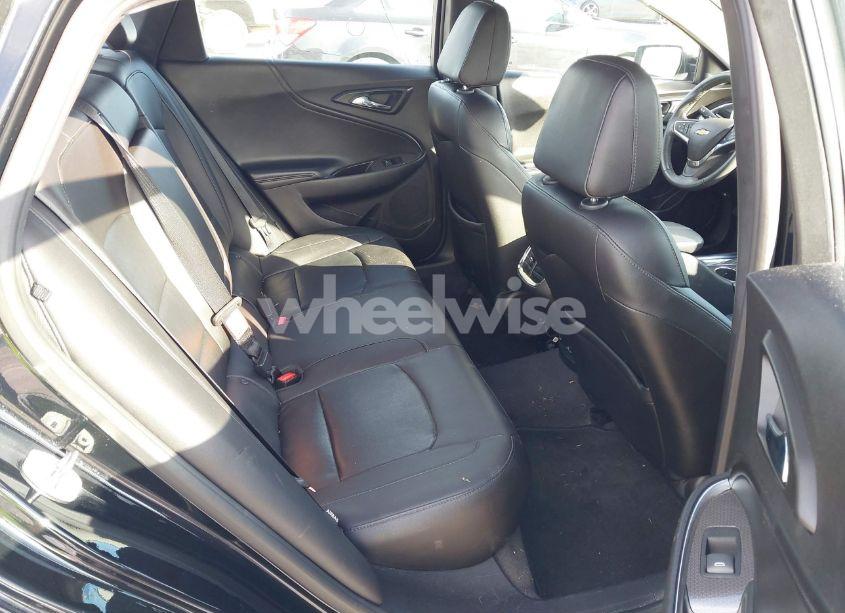 Photo 8 of 2017 Chevrolet Malibu 1LT (VIN 1G1ZE5ST8HF106503)