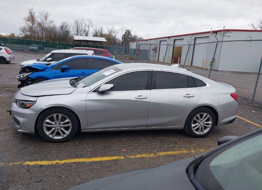 Photo 14 of 2017 Chevrolet Malibu 1LT (VIN 1G1ZE5ST8HF120868)