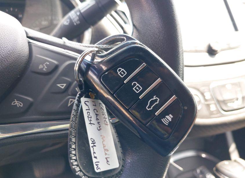 Photo 11 of 2017 Chevrolet Malibu 1LT (VIN 1G1ZE5ST8HF127738)