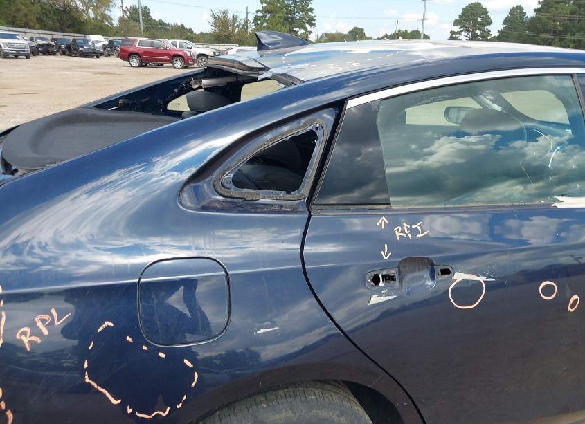 Photo 13 of 2017 Chevrolet Malibu 1LT (VIN 1G1ZE5ST8HF127738)