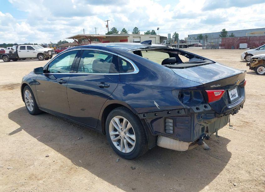 Photo 3 of 2017 Chevrolet Malibu 1LT (VIN 1G1ZE5ST8HF127738)